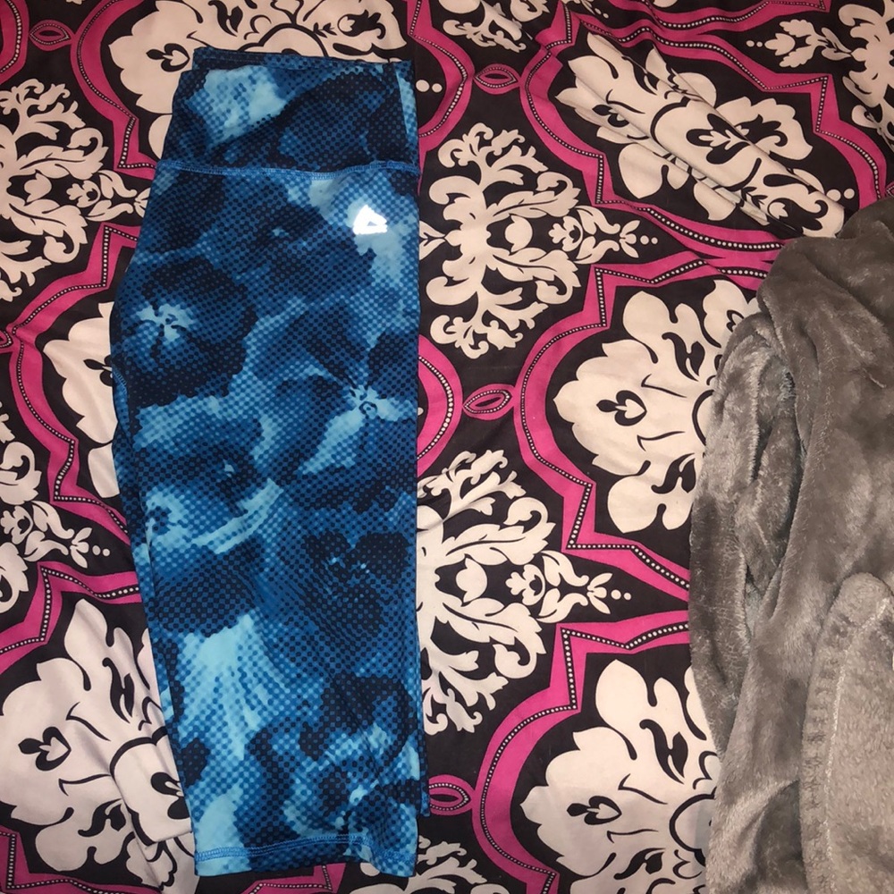 Workout crop pants